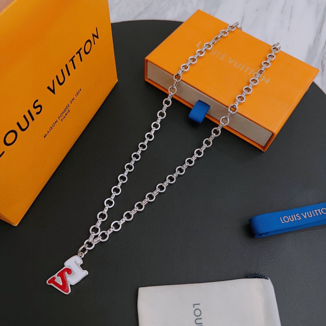 L0vis Vvtt0n Necklace Silver For Women