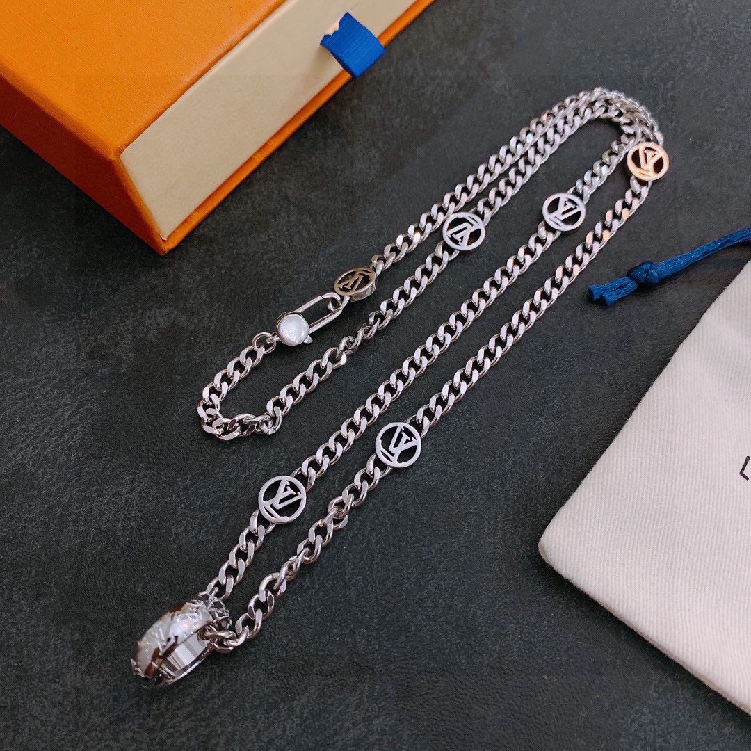 L0vis Vvtt0n Necklace Silver For Women
