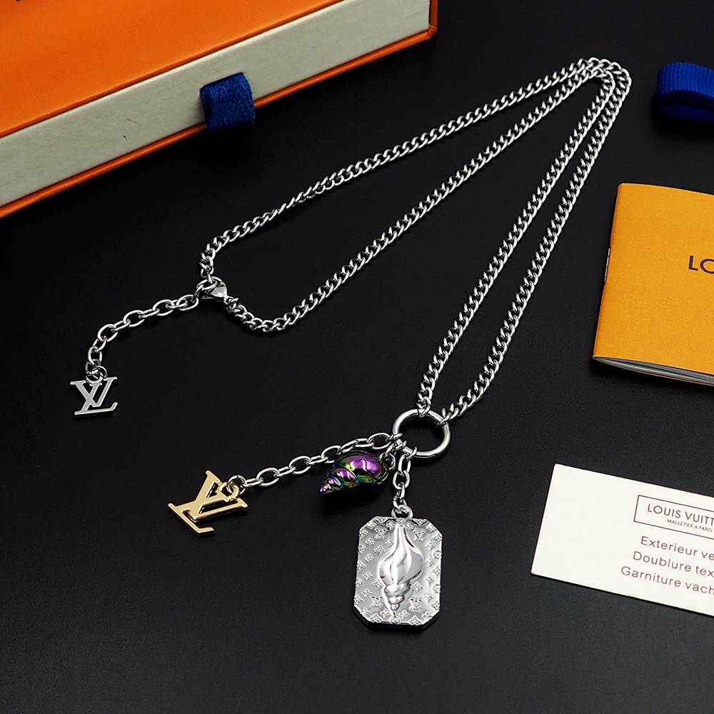 L0vis Vvtt0n Shell Pendant Silver For Men