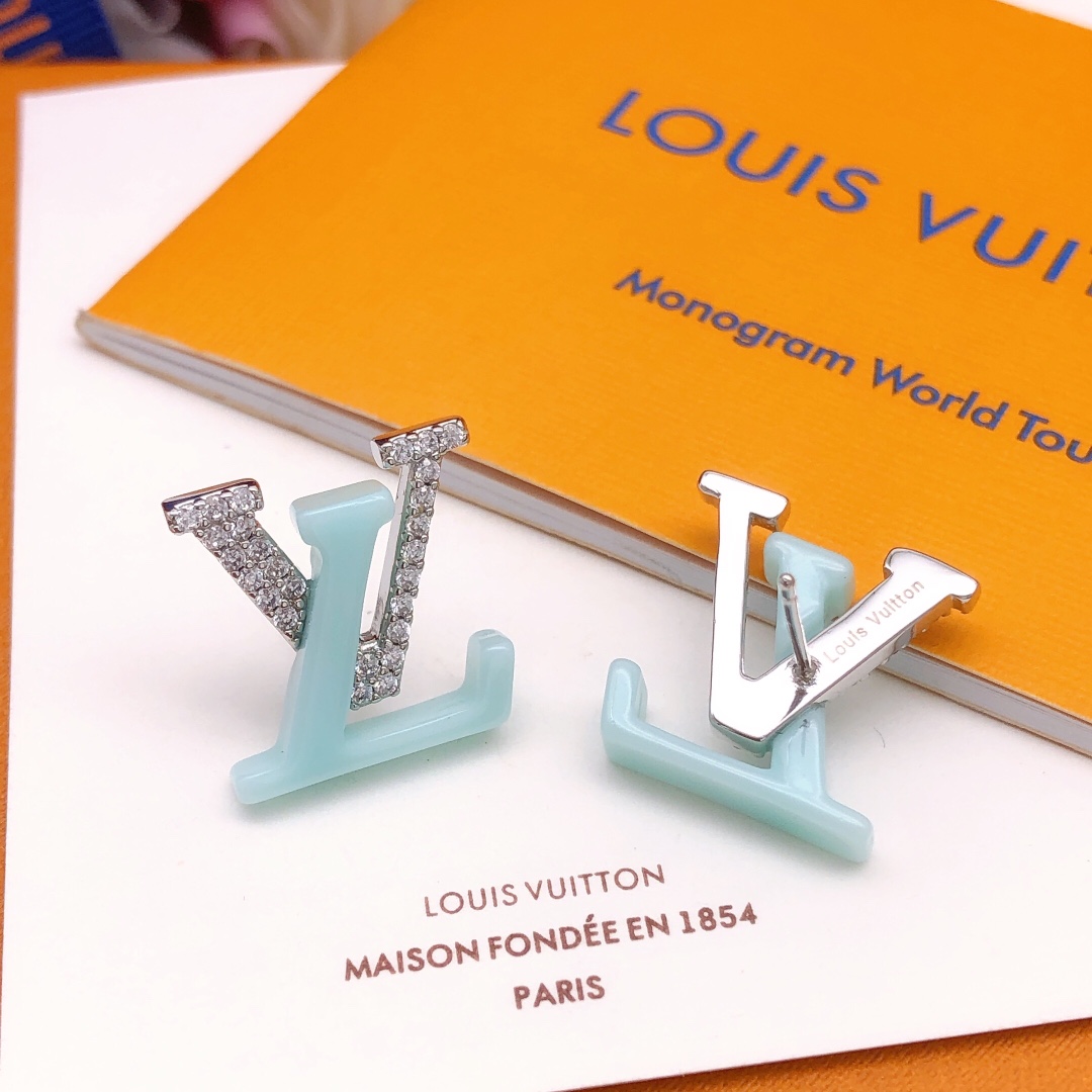 L0vis Vvtt0n Studded D1am0nd Earrings Silver For Women