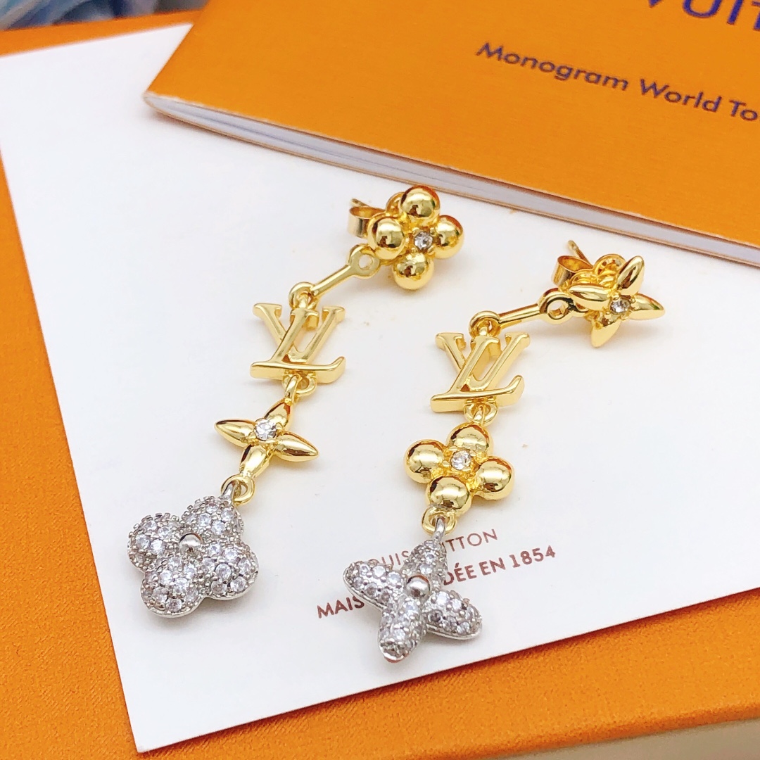 L0vis Vvtt0n Tassel Stud Earrings Gold For Women
