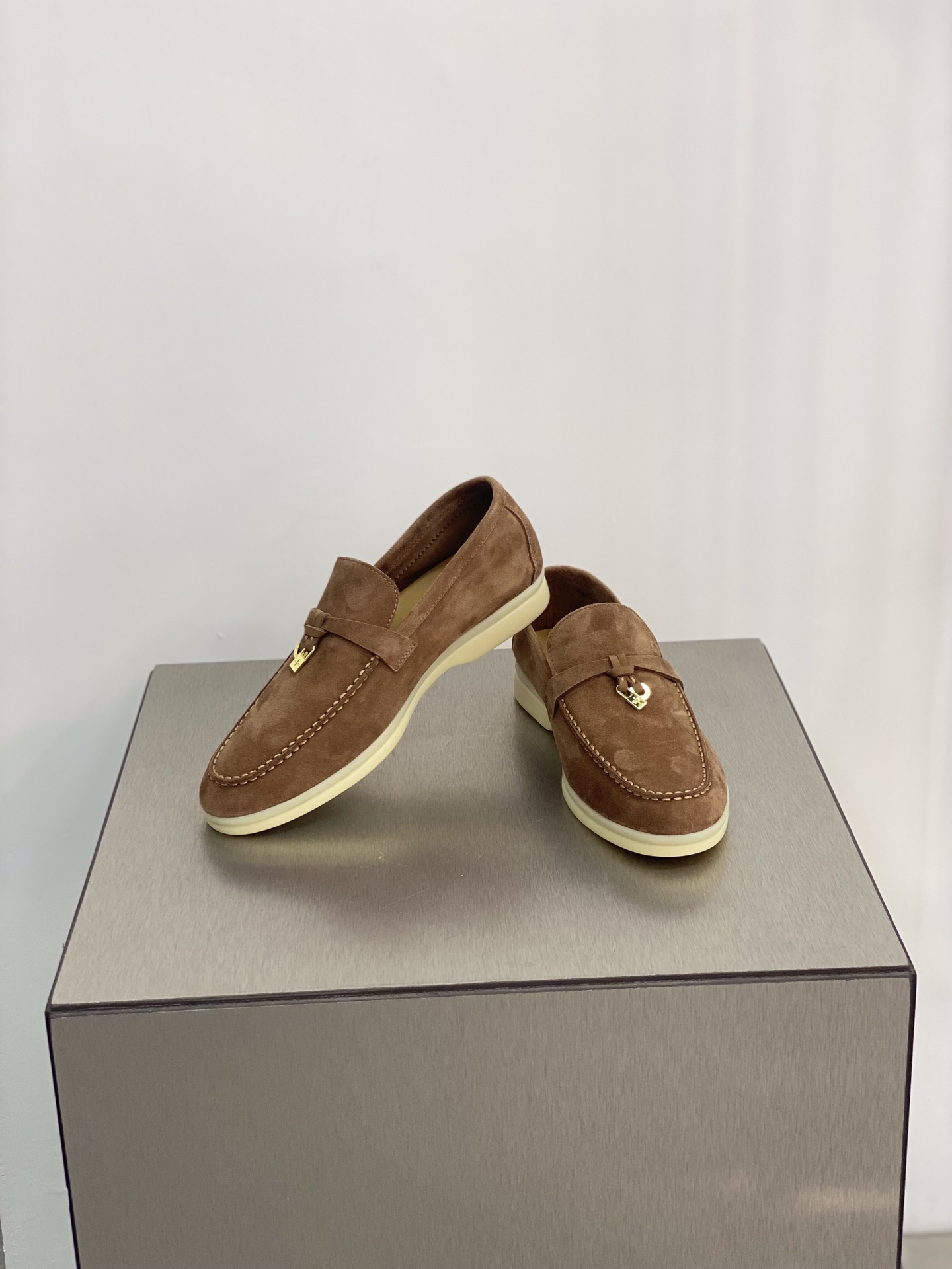 L0r0 P1ana Summer Charms Walk Loafers Saddle Brown For Women – FAE5444 E424