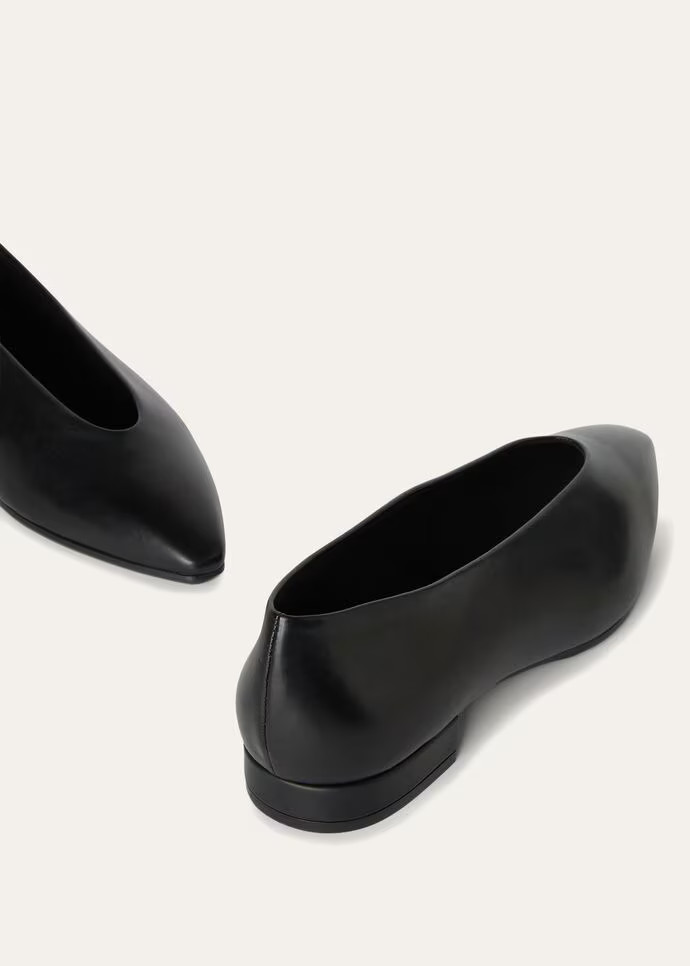 L0r0 P1ana Rebecca Ballerinas Black For Women – FAN3737 8000