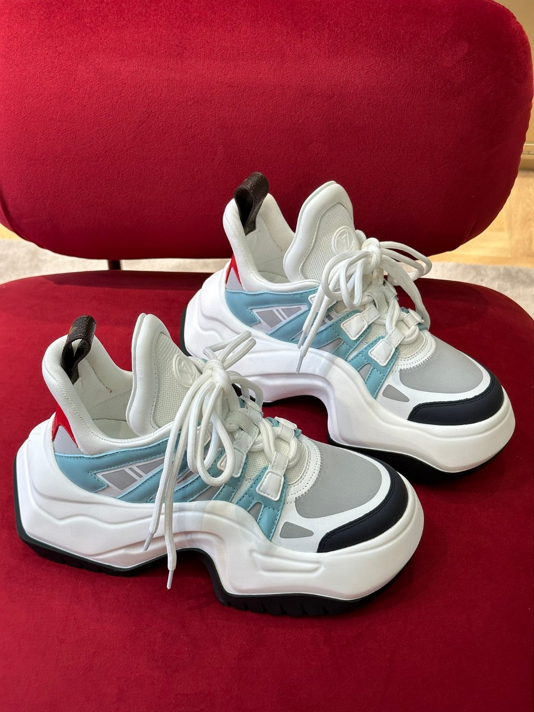 L0vis Vvtt0n LV Archlight Sneaker Multicolor For Women