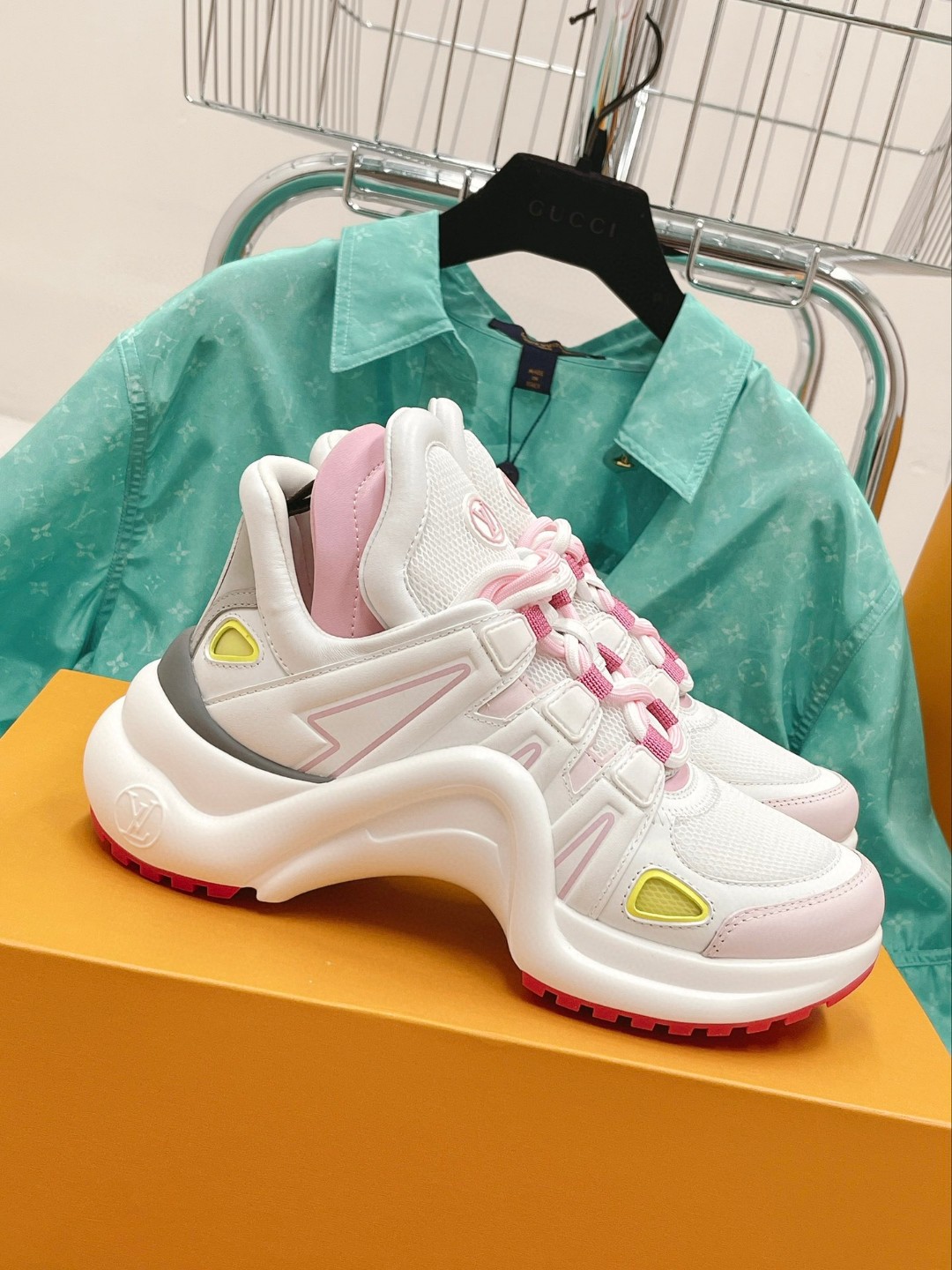 L0vis Vvtt0n LV Archlight Sneaker Light Pink For Women