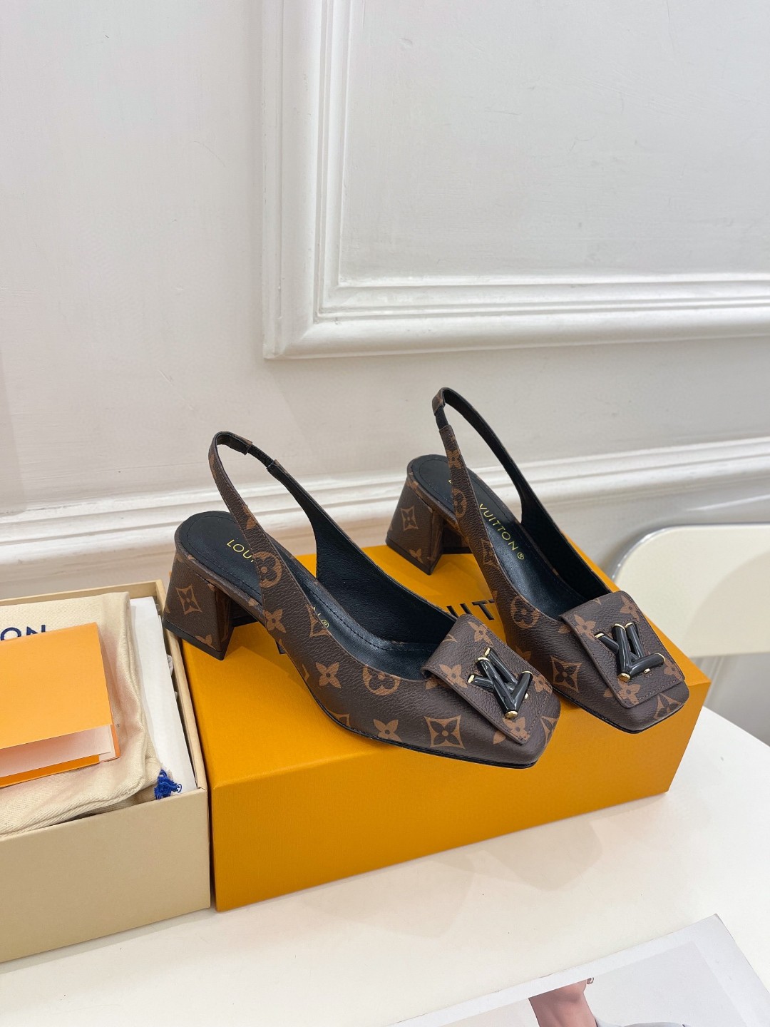 L0vis Vvtt0n Shake Slingback Pump Brown For Women