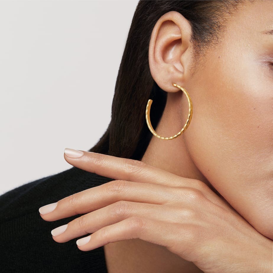 Ch**el Coco Crush Hoop Earrings Yellow Gold For Women J12091