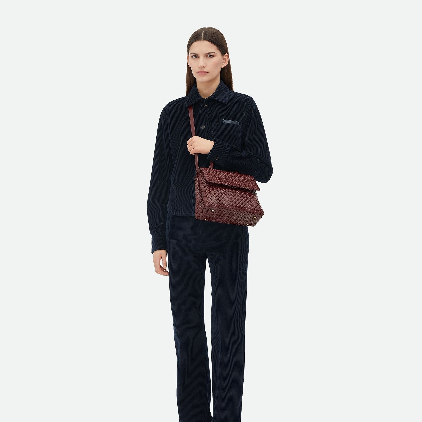 [True-to-ORIGINAL] B0tt*ga Ven*ta Patti Shoulder Bag Cherry For Women 26cm/10.2in 776783V3RG16413