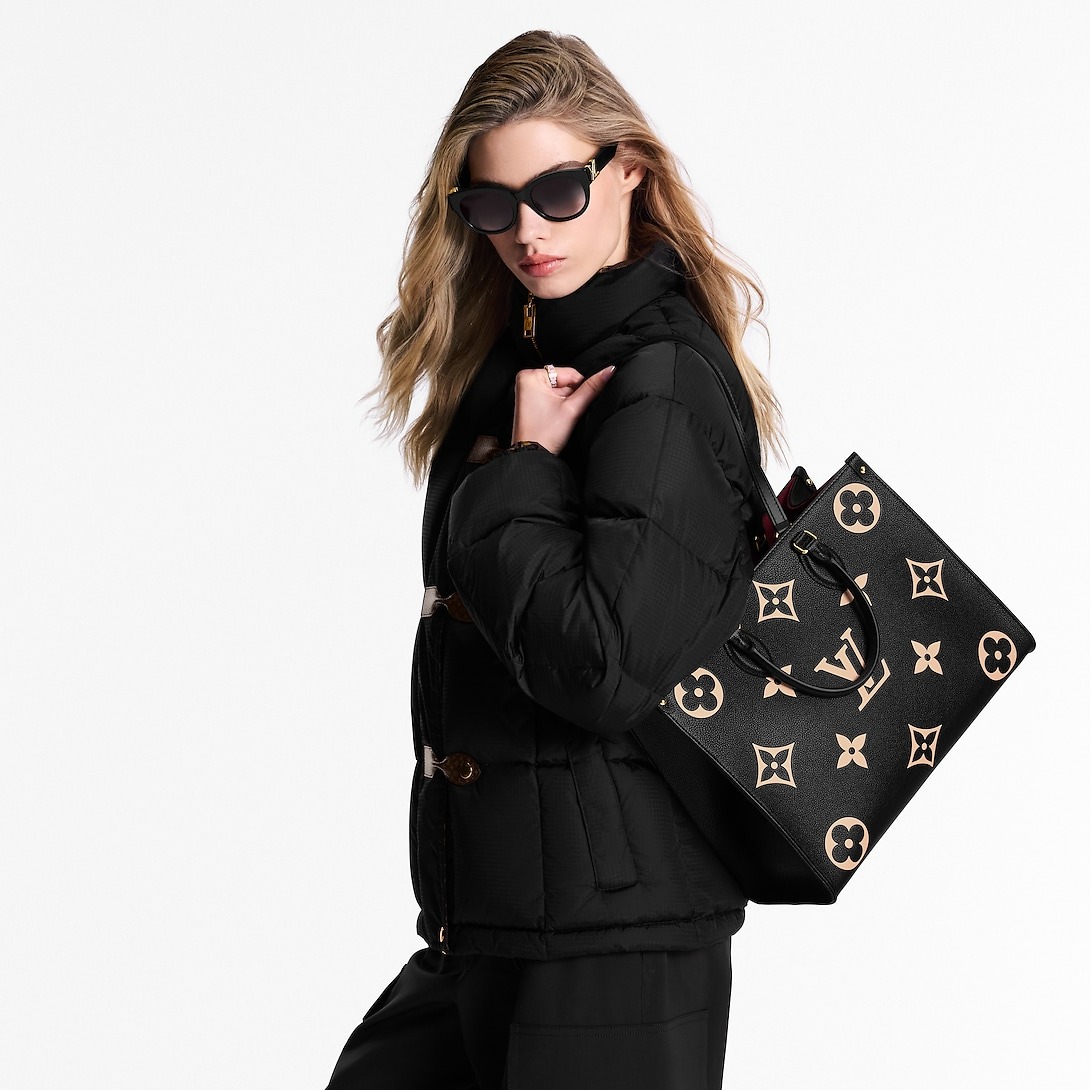 L0vis Vvtt0n OnTheGo MM Tote Bag 13.8in/ 35cm Black/Beige Gold Hardware For Women M45495
