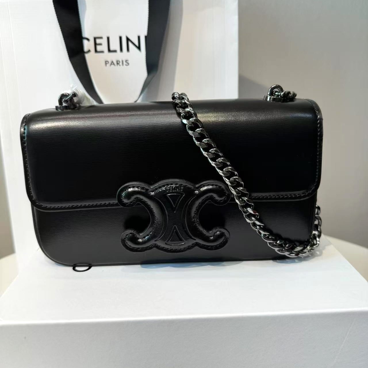 Ce1i*e Chain Shoulder Bag Triomphe Black For Women 8in/20.5cm 197993EQJ.38NN