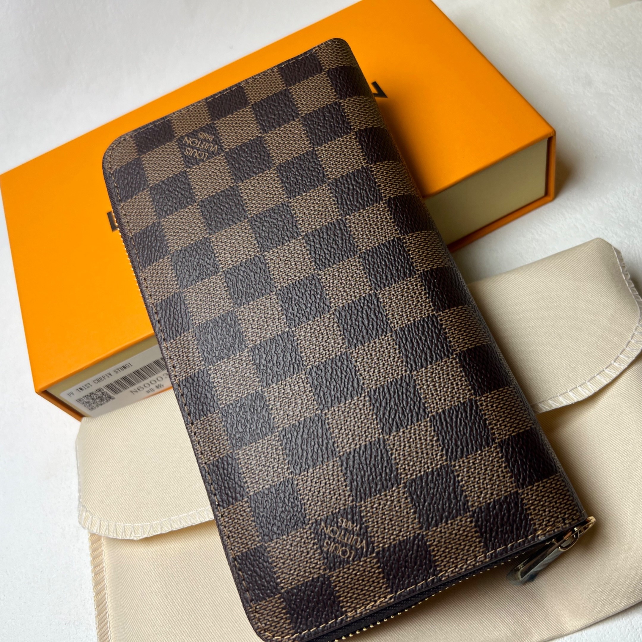 L0vis Vvtt0n Zippy Wallet Canvas Brown For Women, Women’s Wallet 7.6in/19.5cm LV N60046