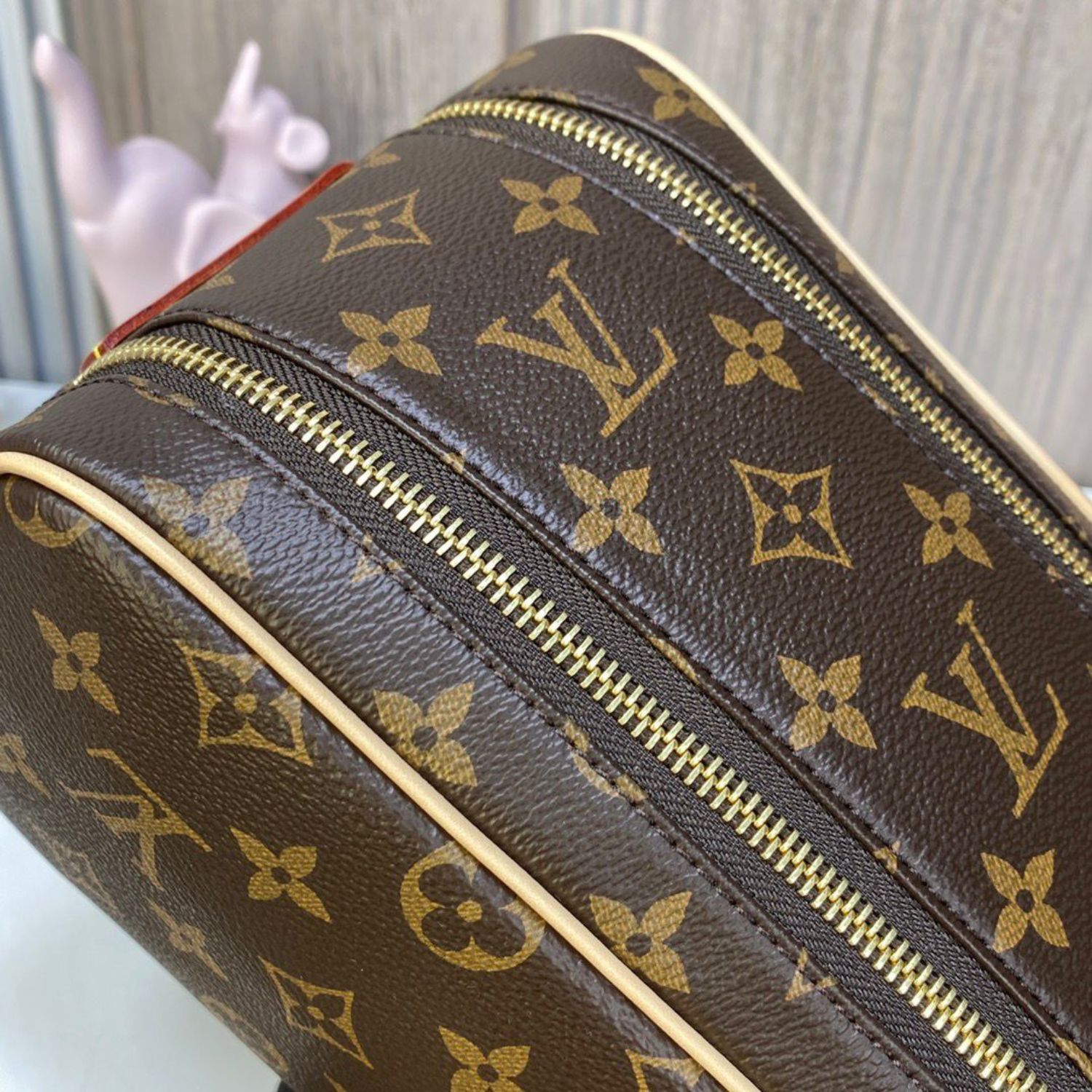 L0vis Vvtt0n King Size Toiletry Monogram Canvas 11in/28cm LV M47528