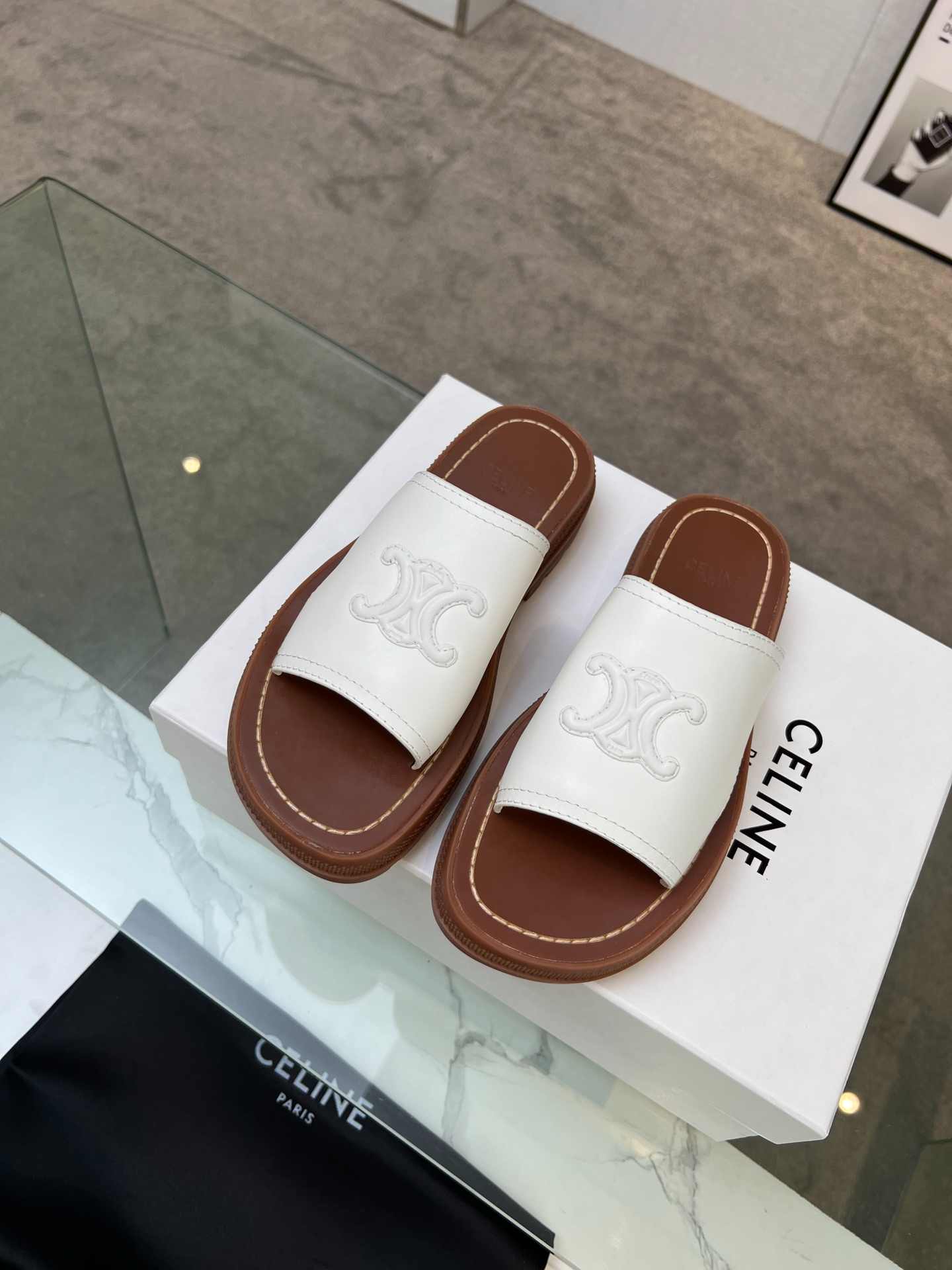 Ce1i*e Clea Triomphe Slide White For Women