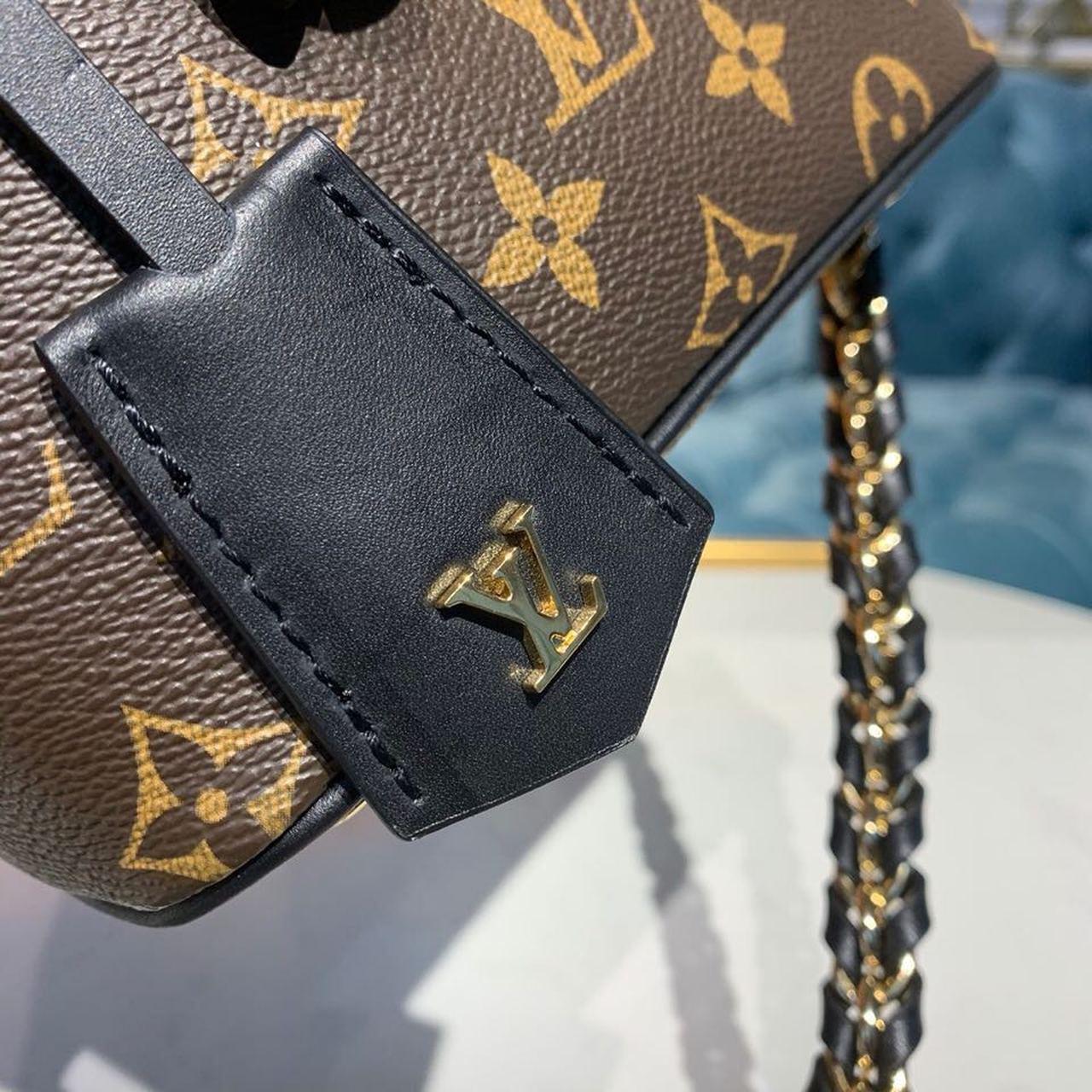 L0vis Vvtt0n Vanity PM Monogram And Monogram Reverse Canvas By Nicolas Ghesquiere For Women, Women’s Handbags, Shoulder And Crossbody Bags 7.5in/19cm LV M45165