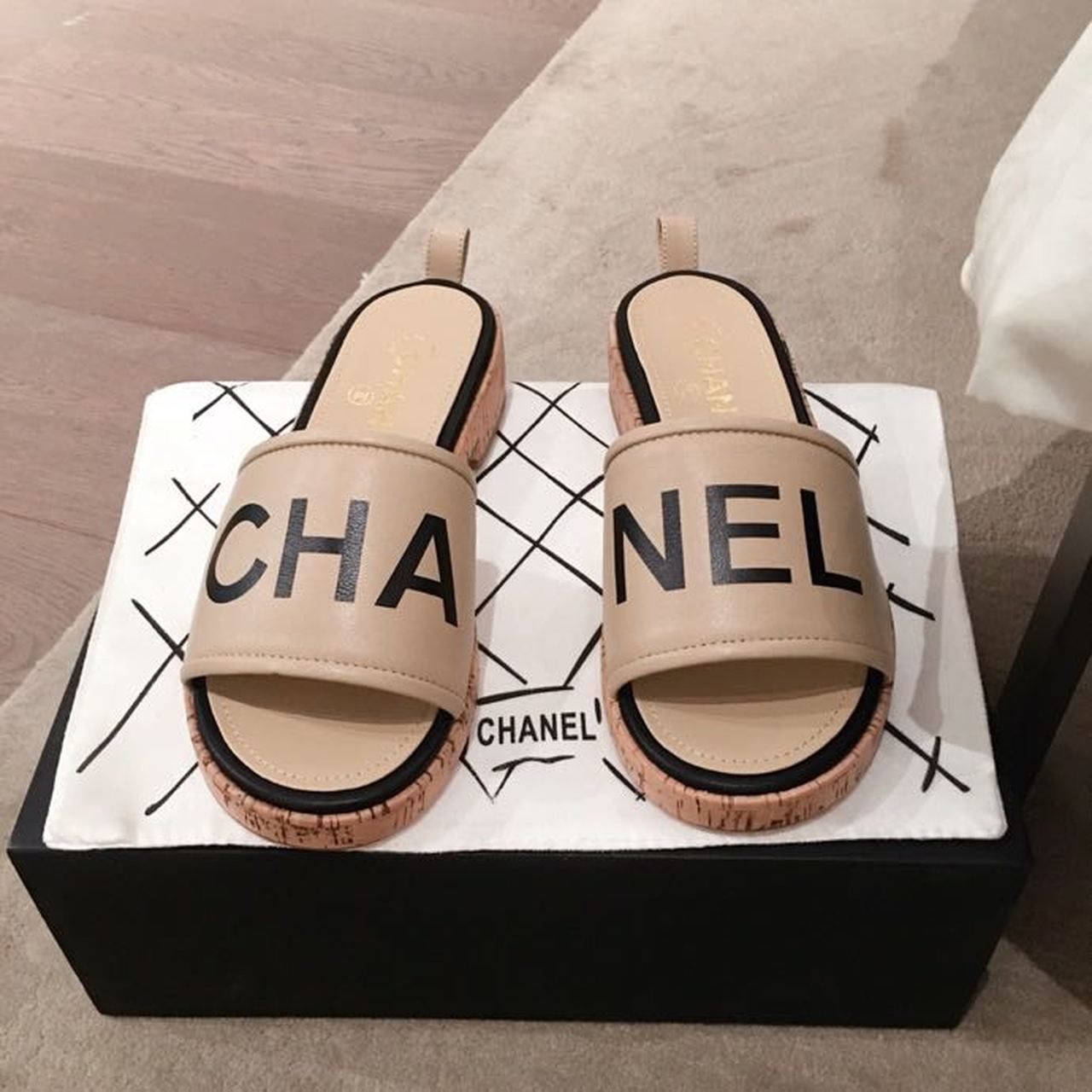 Ch**el Woven Chain Cork Sandals Tweed Beige/Black For Women, Women’s Shoes