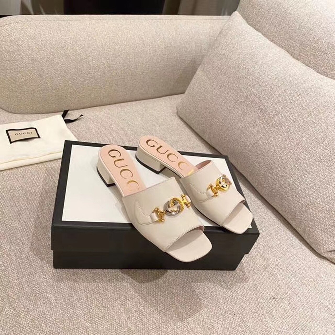 Gvc*1 Gvc*1 Zumi Slide Sandals Beige For Women GG