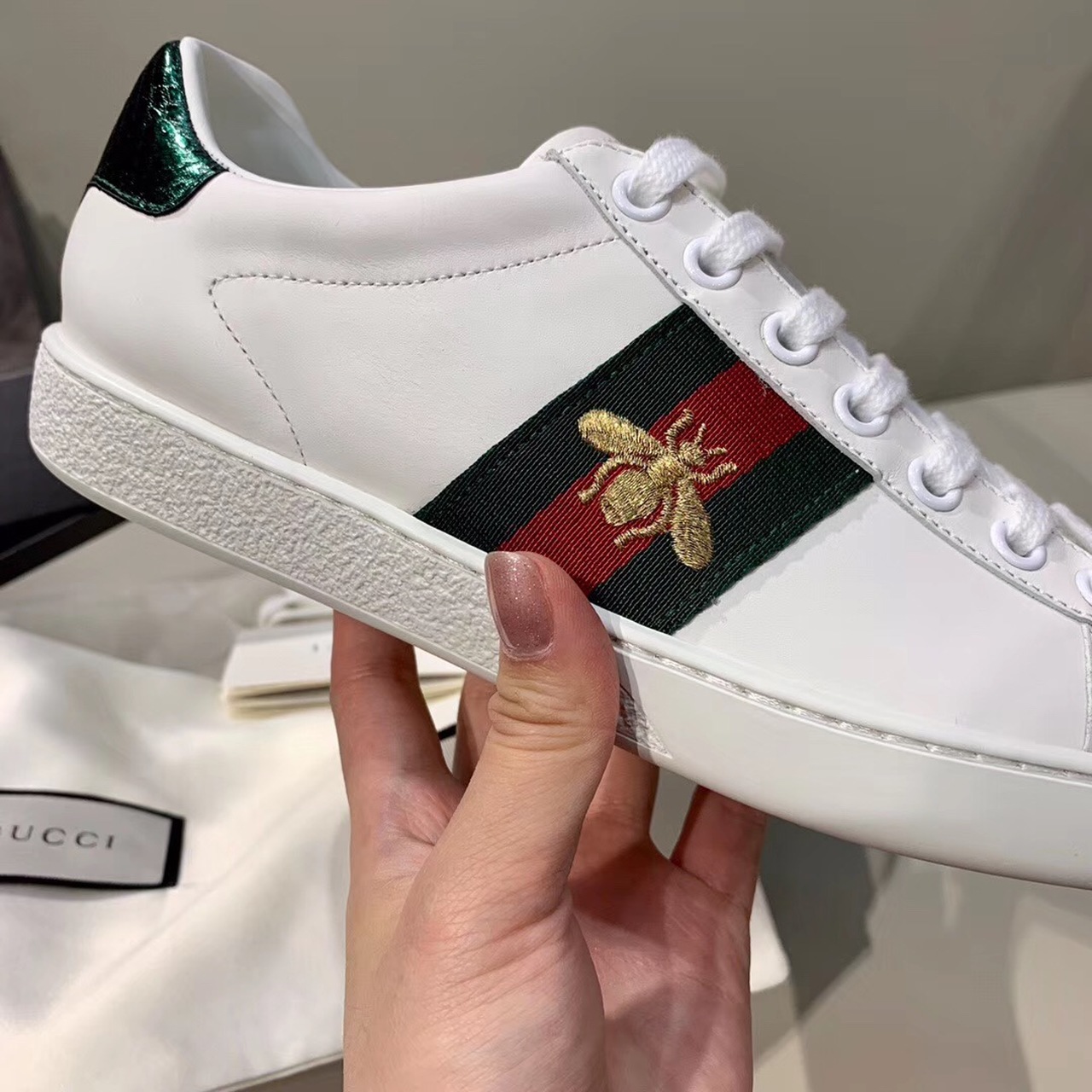 Gvc*1 Women’s Ace Sneaker With Bee White For Women GG 431942 02JP0 9064
