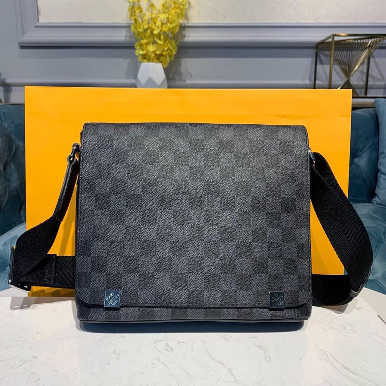 L0vis Vvtt0n District PM Damier Graphite Canvas For Men, Men’s Bags, Shoulder And Crossbody Bags 9.8in/25cm LV N41028