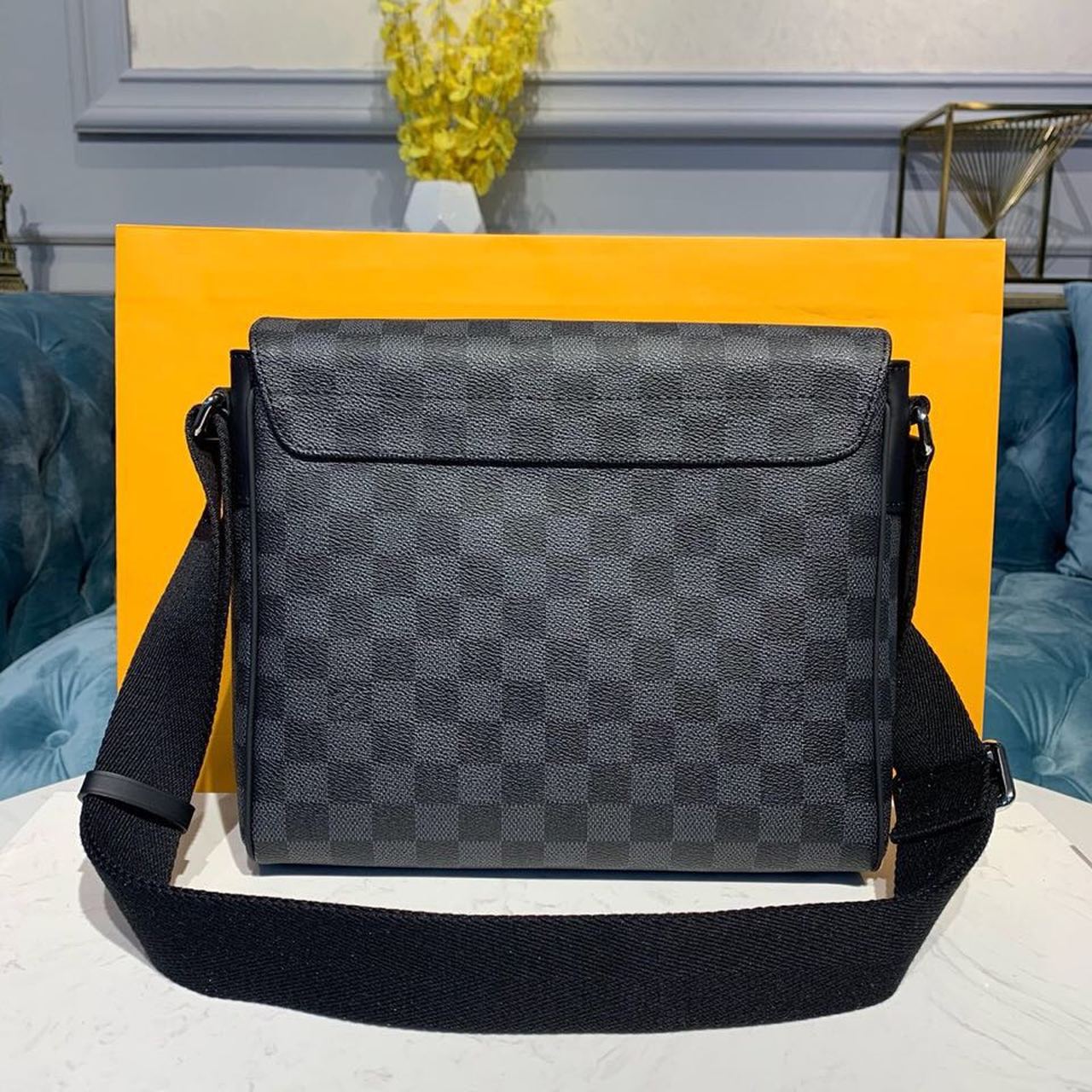L0vis Vvtt0n District PM Damier Graphite Canvas For Men, Men’s Bags, Shoulder And Crossbody Bags 9.8in/25cm LV N41028