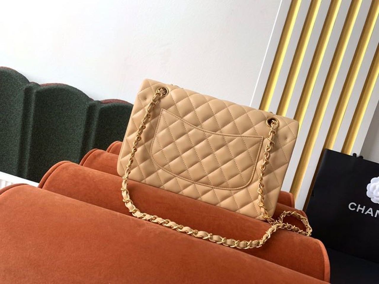 Ch**el Classic HandBag Beige For Women 9.9in/25.5cm A01112