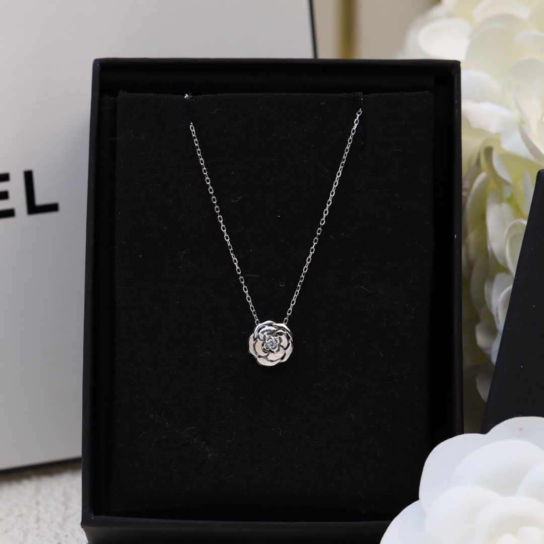 Ch**el Necklace