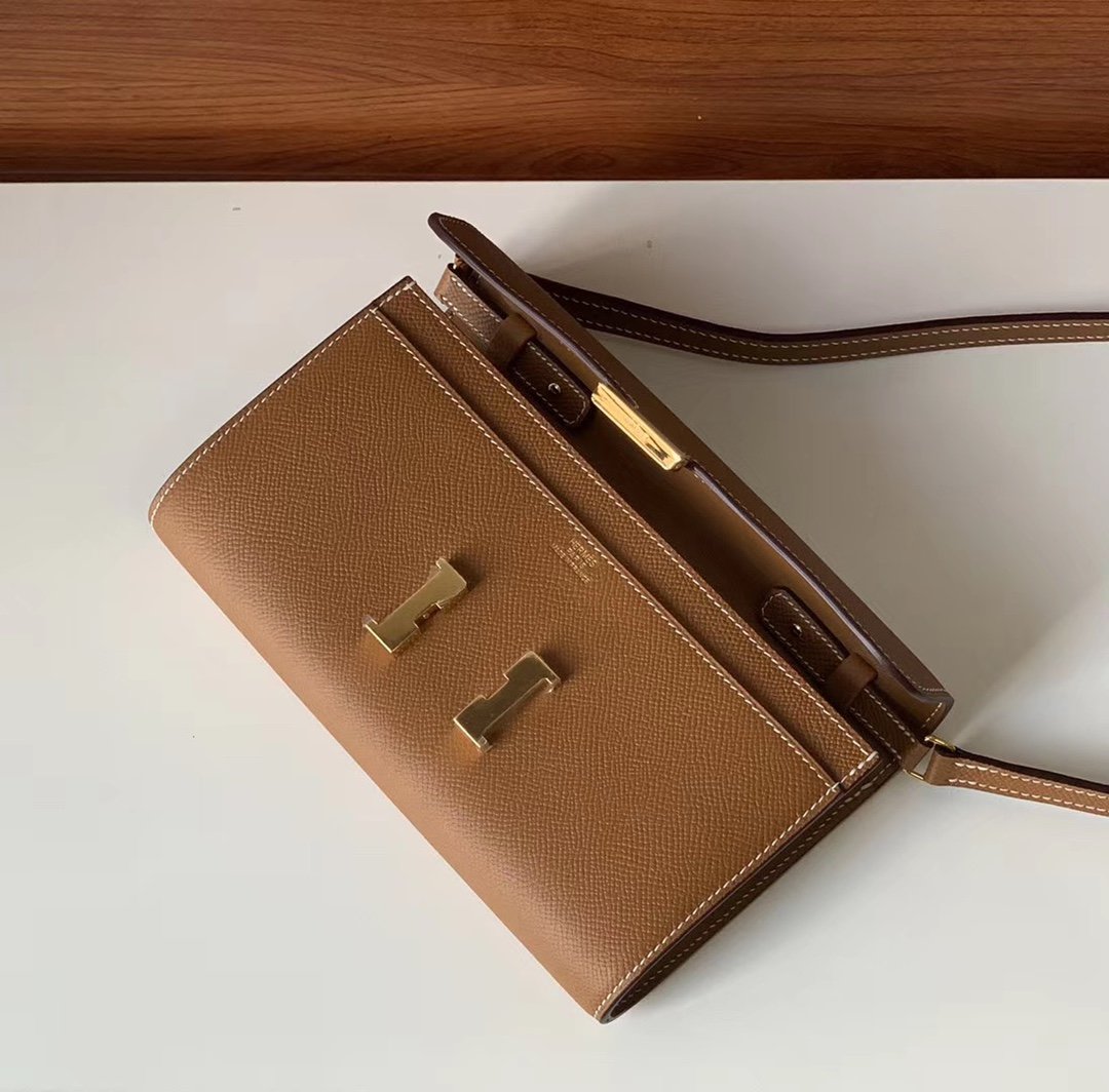 H**me5 Constance Togo Long Wallet  21cm/8.3in Gold Toned Hardware For Women Brown