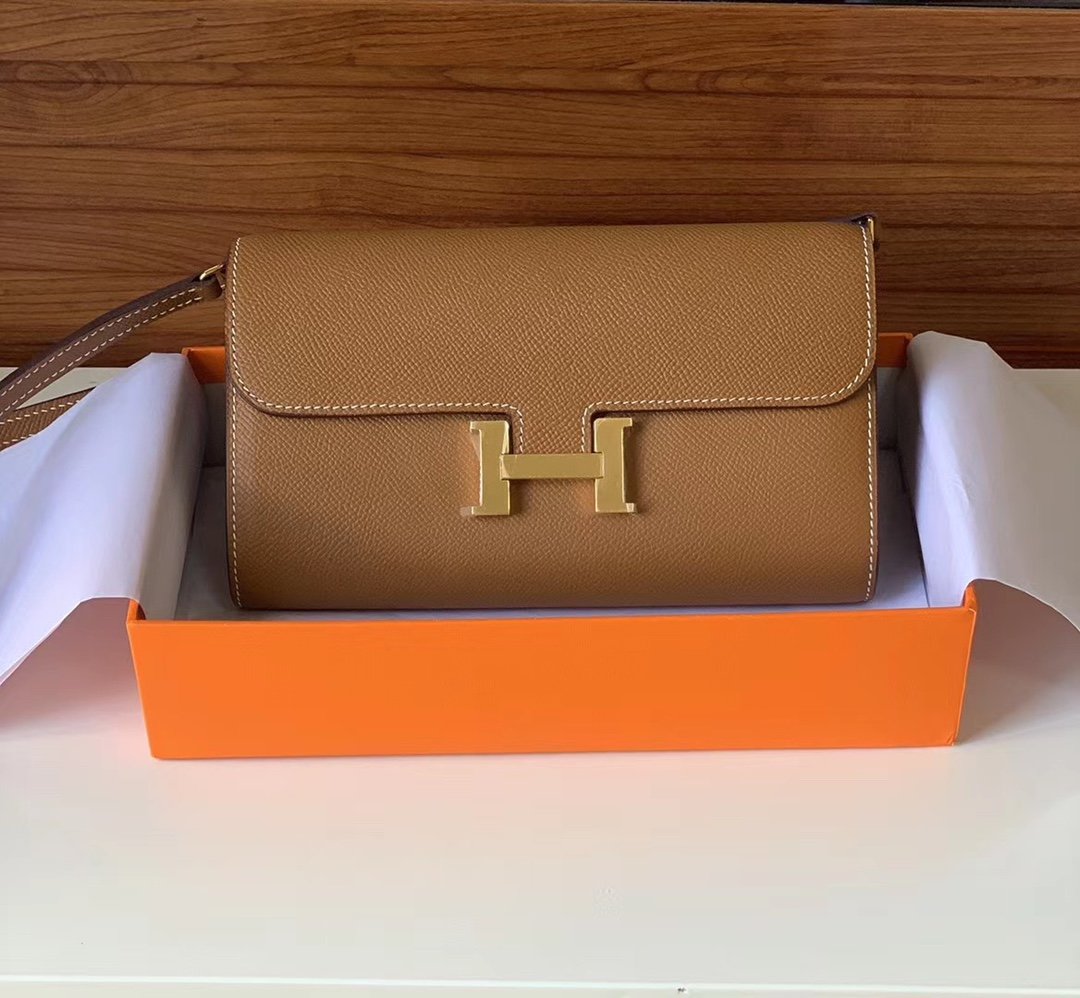 H**me5 Constance Togo Long Wallet  21cm/8.3in Gold Toned Hardware For Women Brown