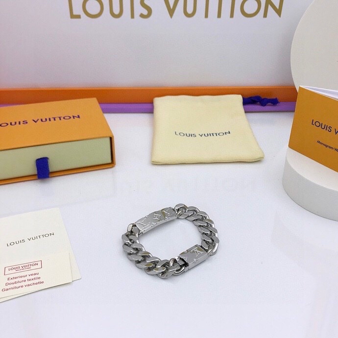 L0vis Vvtt0n Jewelry