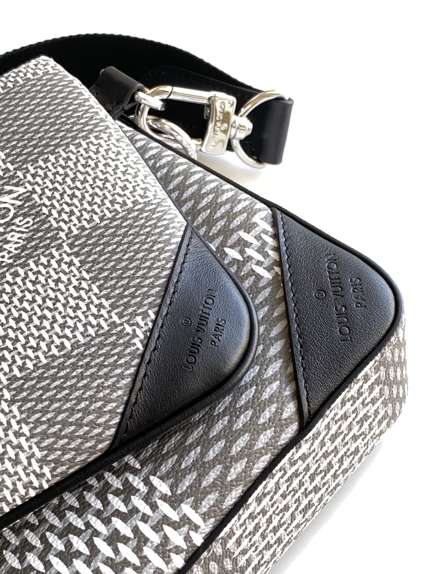 L0vis Vvtt0n Trio Messenger Damier Graphite Plaster For Men, Men’s Bags, Shoulder And Crossbody Bags 9.8in/25cm LV