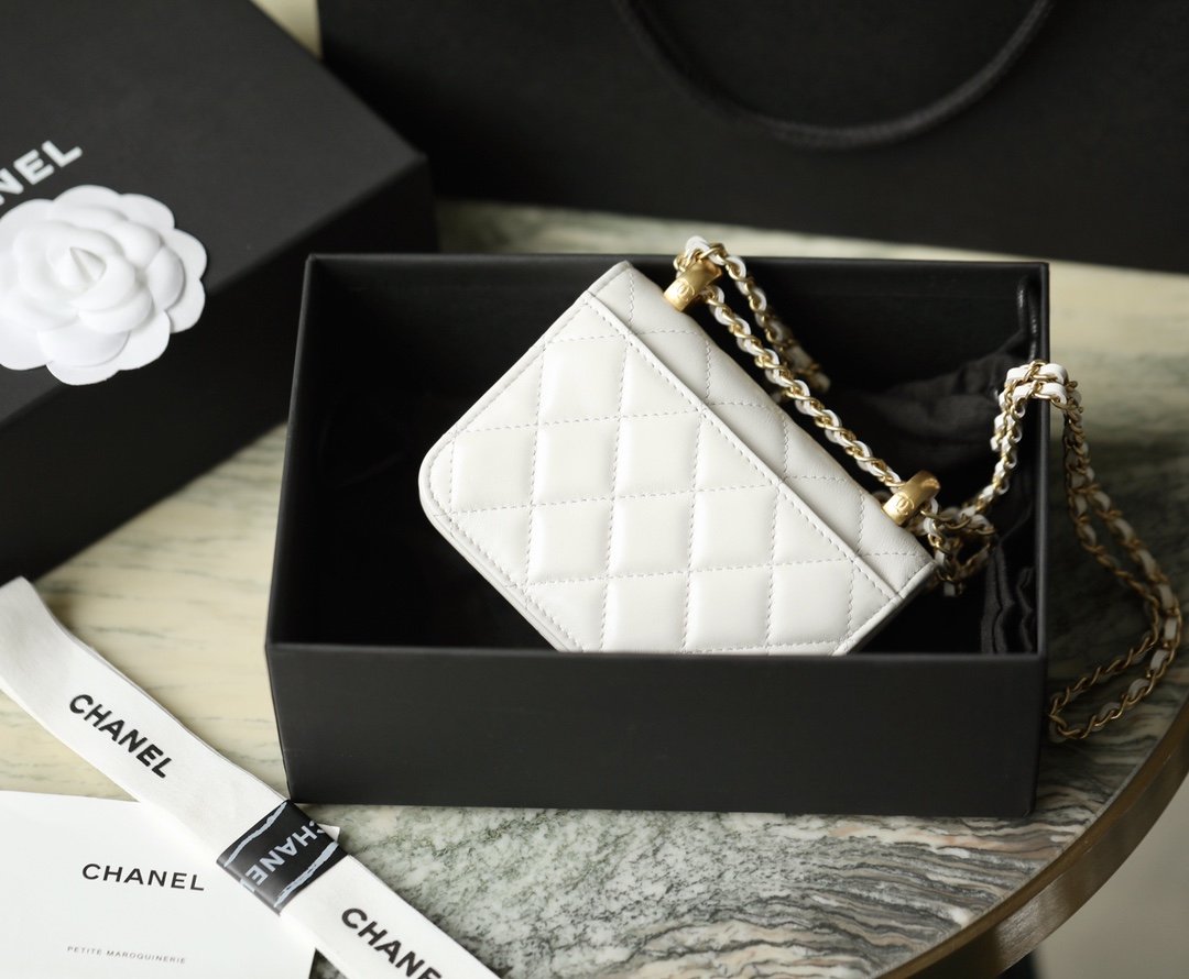 Ch**el CO-CO Clutch With Chain 9.5cm/3.7in Gold Toned Hardware For Women White