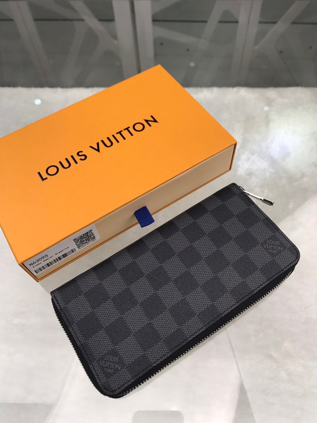 L0vis Vvtt0n Zippy Wallet Vertical Damier Graphite Canvas For Men, Men’s Wallet 7.9in/20cm LV N63095