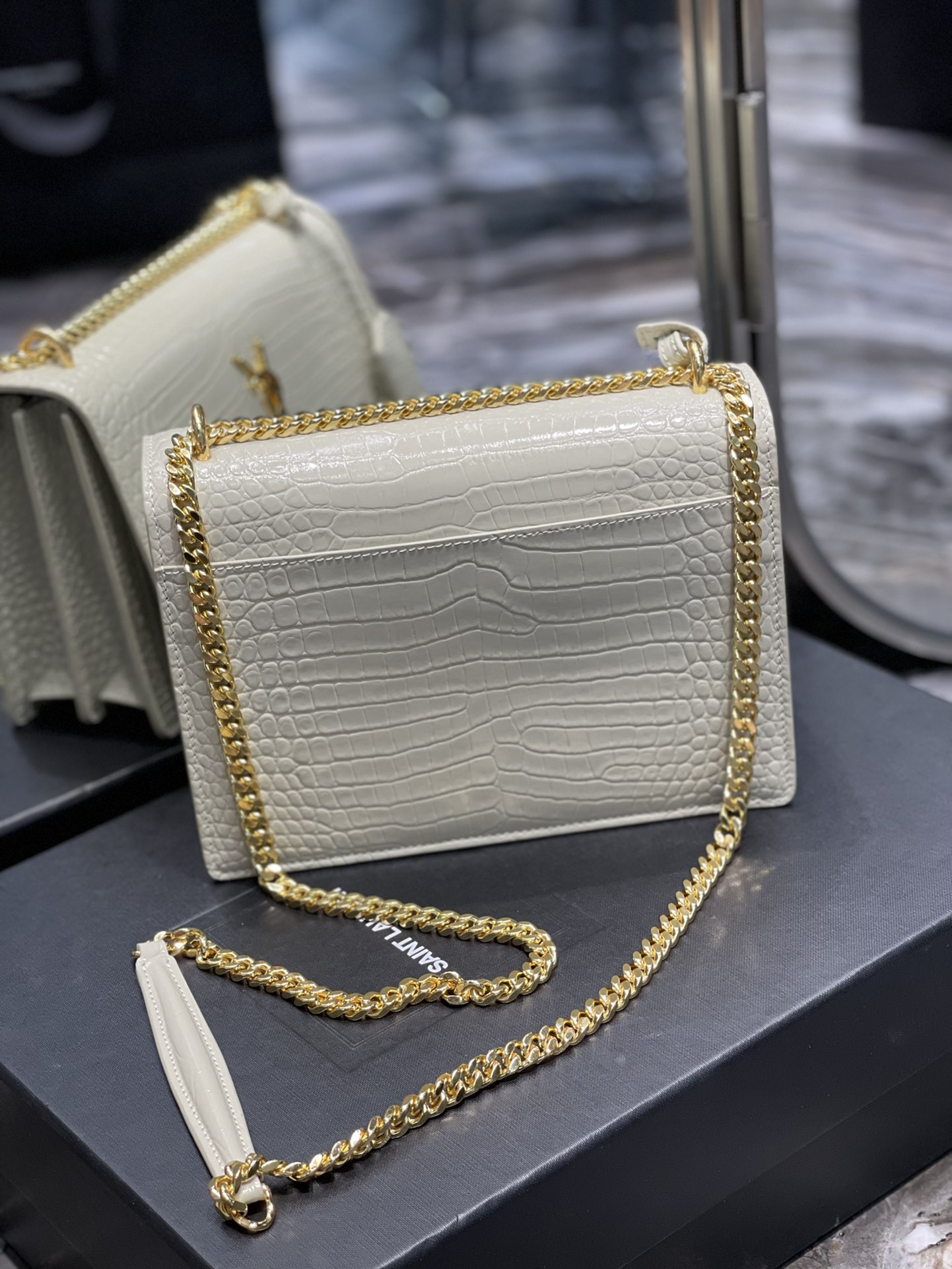 Sa1nt Lau*nt Sunset Medium Chain Bag For Women 8.6in/22cm White Y51 442906DND0J9207