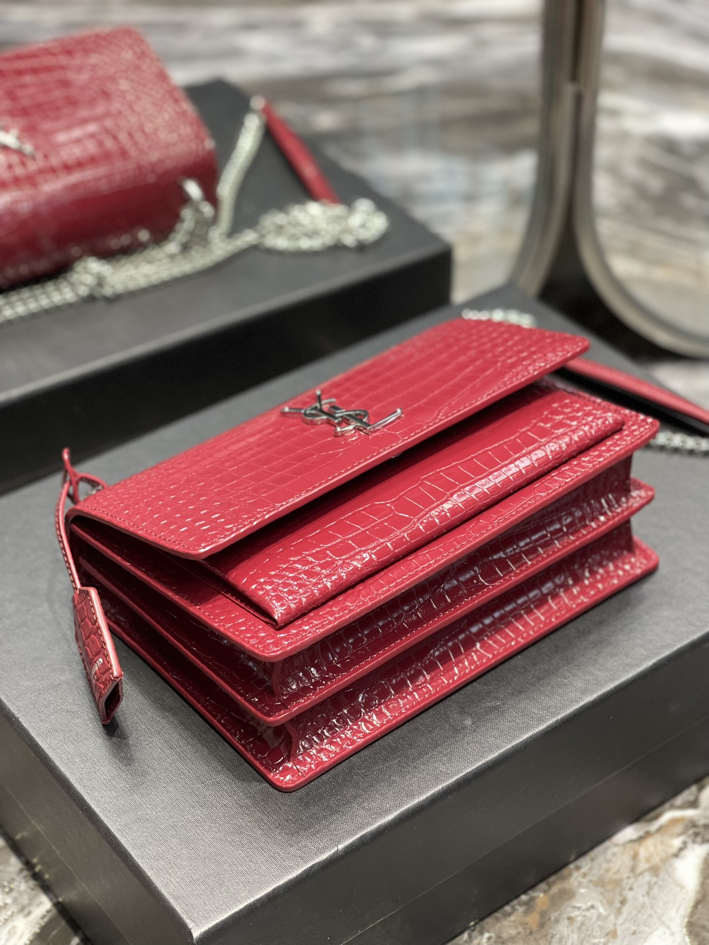 Sa1nt Lau*nt Sunset Medium Chain Bag Red For Women 8.6in/22cm Y51