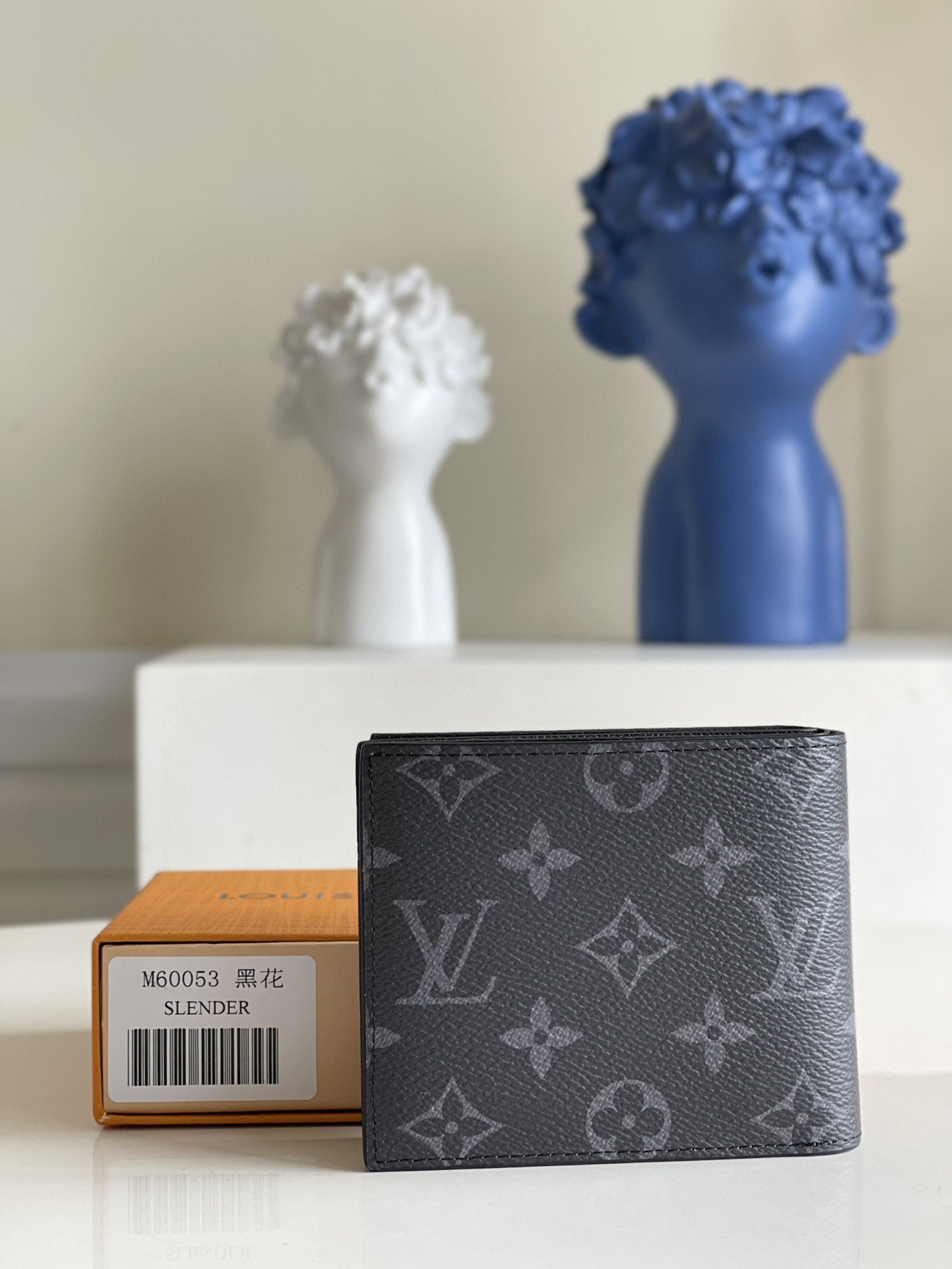 L0vis Vvtt0n Amerigo Wallet Monogram Eclipse For Men, Men’s Wallet 4.7in/11.5cm LV