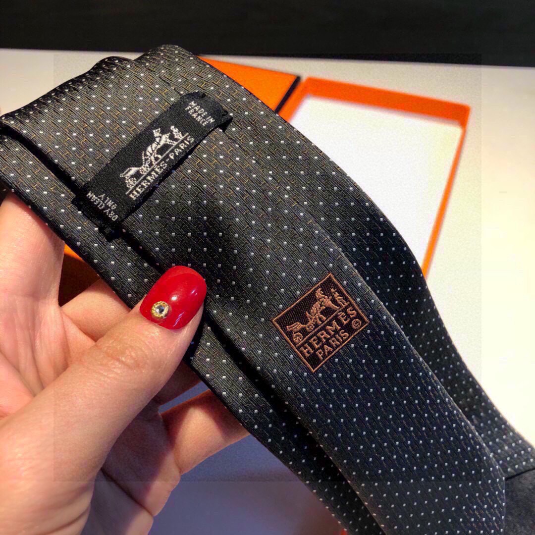 H**me5 Tie 7 Faconnee New H Tie Noir H**me5 Men Tie H036201T 01