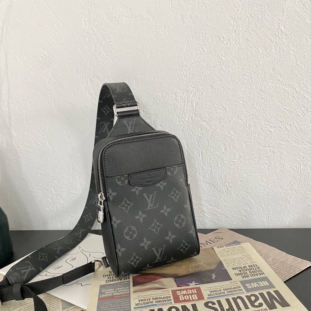 L0vis Vvtt0n Outdoor Slingbag Taigarama Noir Black For Men, Men’s Bags, Crossbody Bags 8.3in/21cm LV M30741