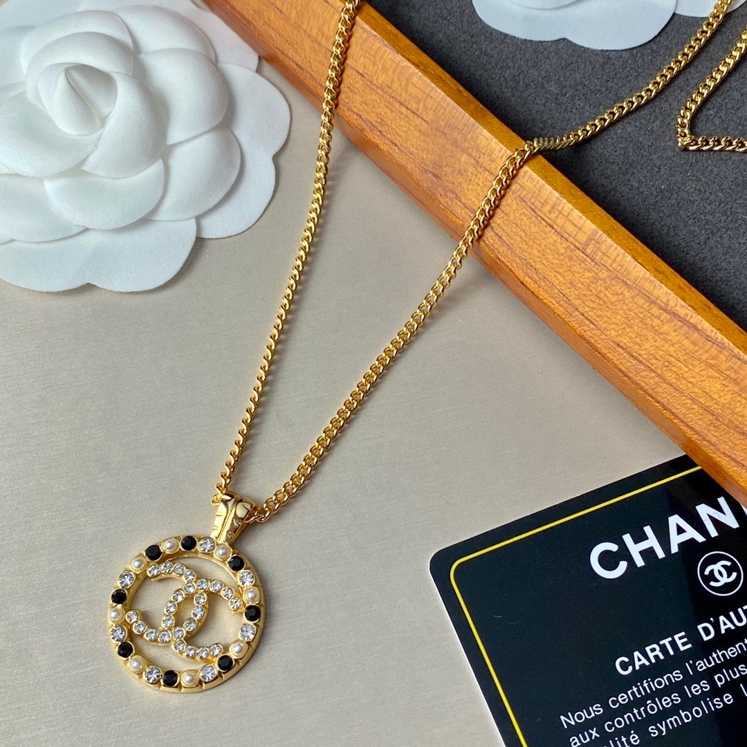 Ch**el Necklace