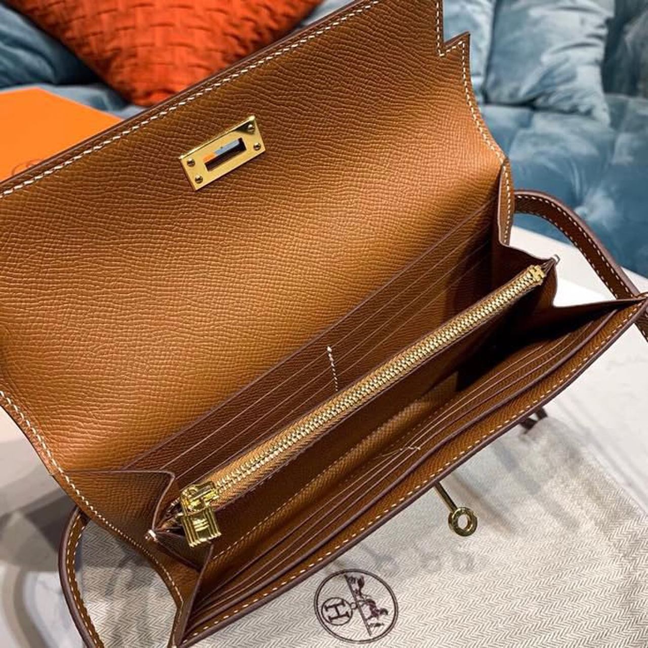 H**me5 Kelly Wallet To Go Woc Brown With Gold Toned Hardware Bag For Women 8.2in/21cm