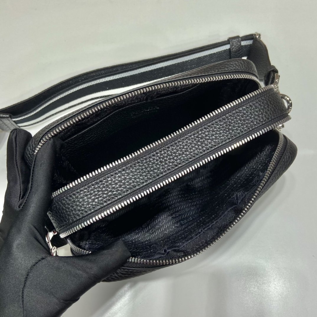 Pra*a Bag With Shoulder Strap Black For Women, Women’s Bags 8.6in/22cm 1BH082_2DKV_F0002_V_3OM