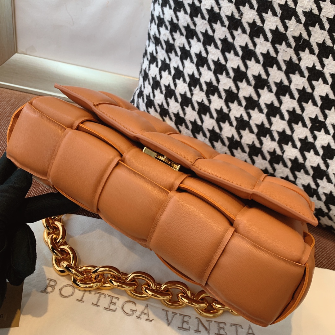 B0tt*ga Ven*ta Chain Cassette Brown, For Women, Women’s Bags 10.2in/26cm