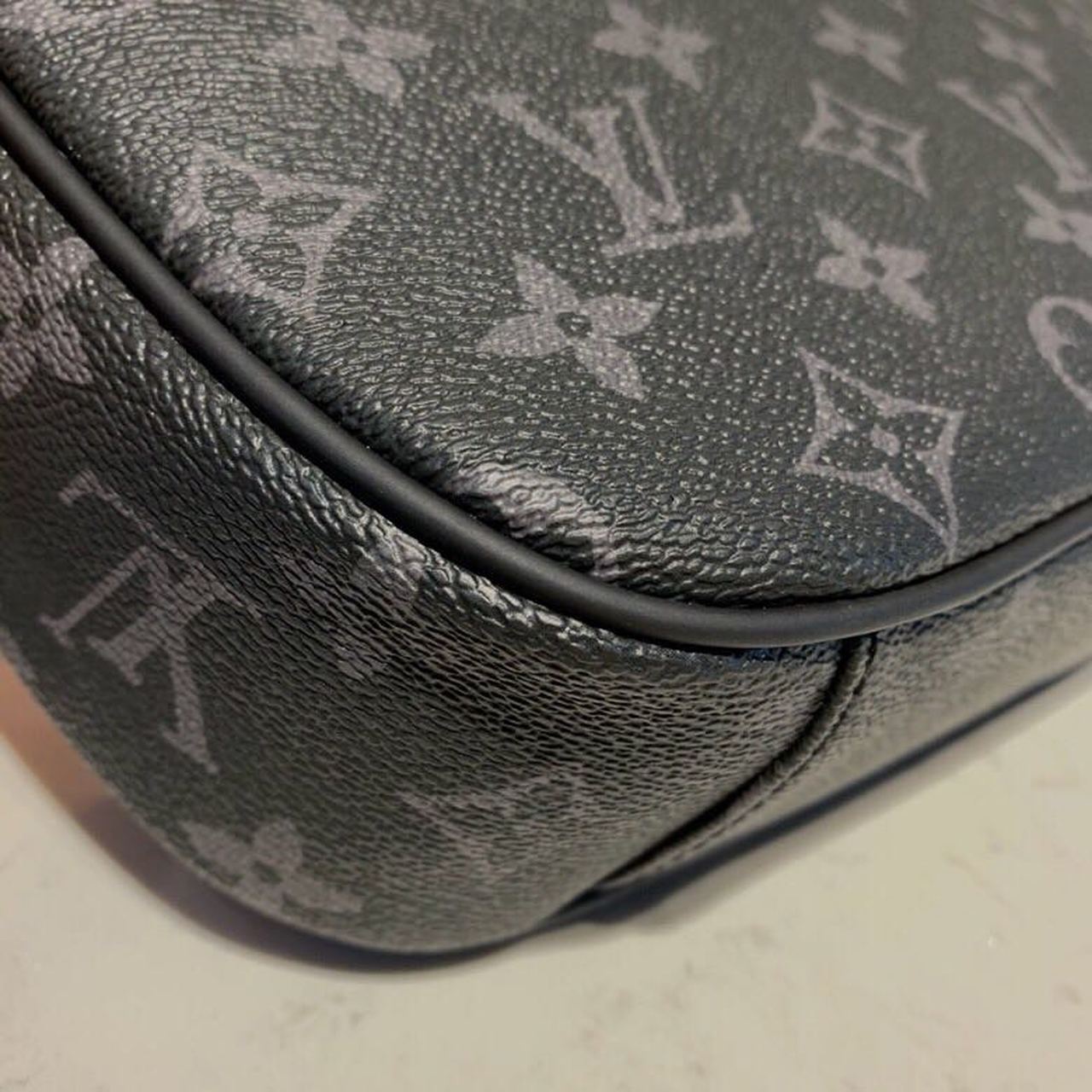 L0vis Vvtt0n Bumbag Monogram Eclipse Canvas For Men, Men’s Belt Bags 11in/28cm LV M42906