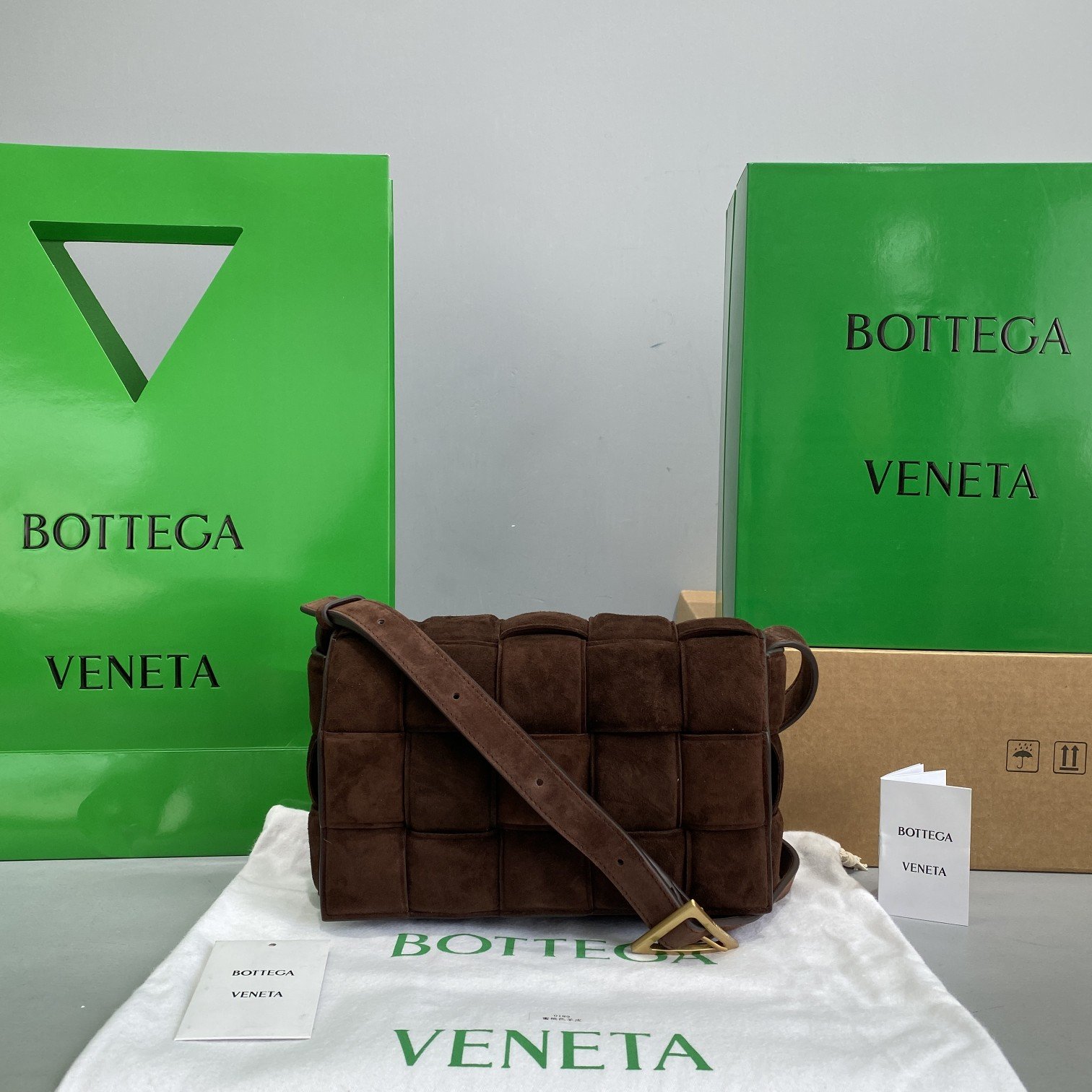 B0tt*ga Ven*ta Padded Cassette Caramel, For Women, Women’s Bags 10.2in/26cm 591970VCP619850