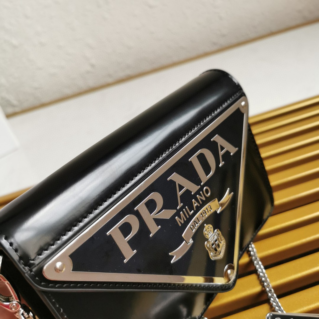 Pra*a Brushed Shoulder Bag Black For Women, Women’s Bags 6.7in/17cm