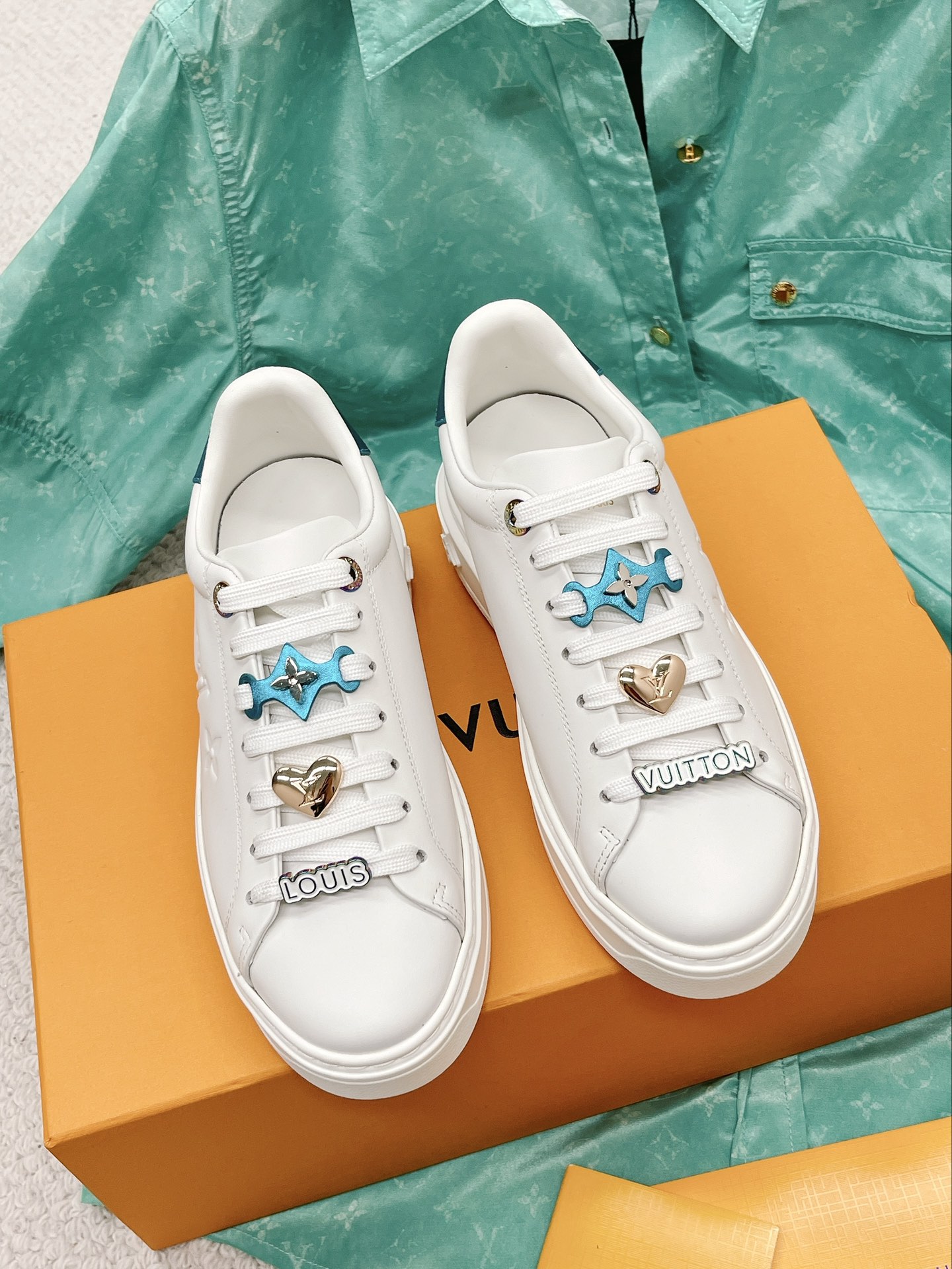 L0vis Vvtt0n Women’s Time Out Sneaker Blue For Women LV 1AADNP