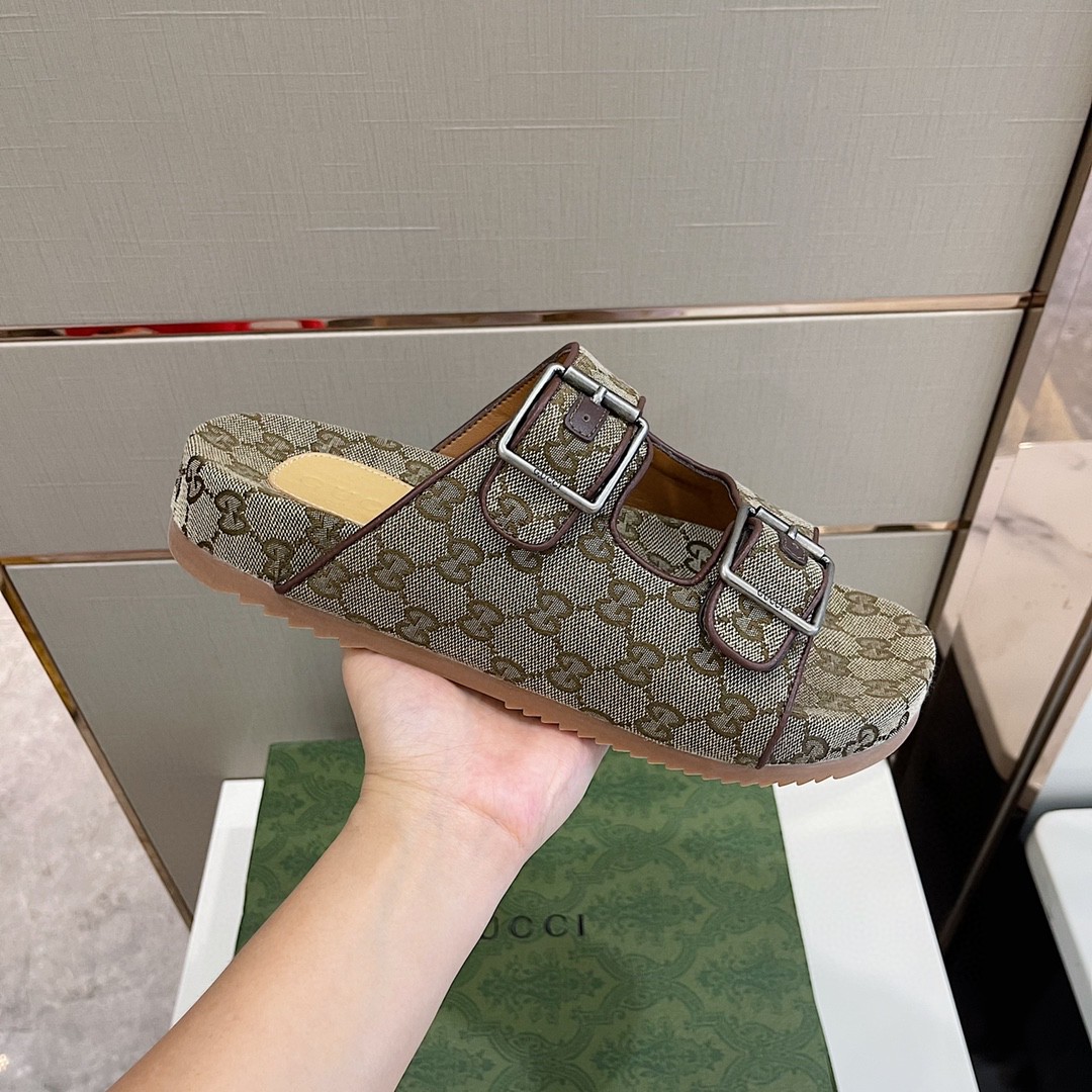 Gvc*1 Men’s Slide Sandal With Straps Beige And Ebony For Men 658020 2HK60 9791