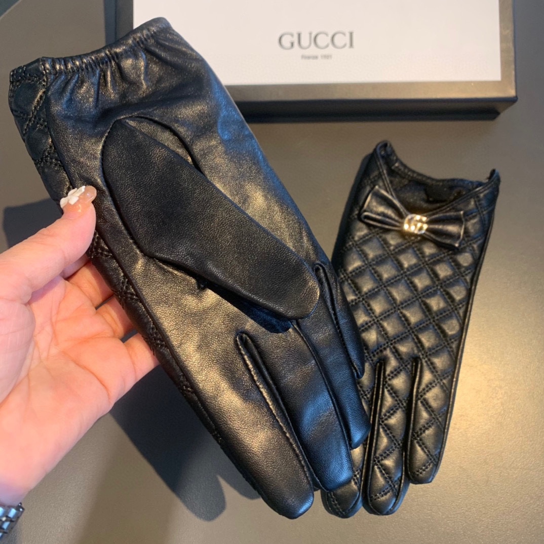Gvc*1 Gloves With Signature Double G Motif In Black