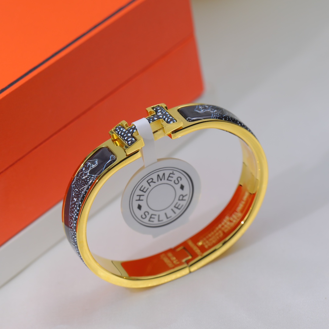 H**me5 Bracelet