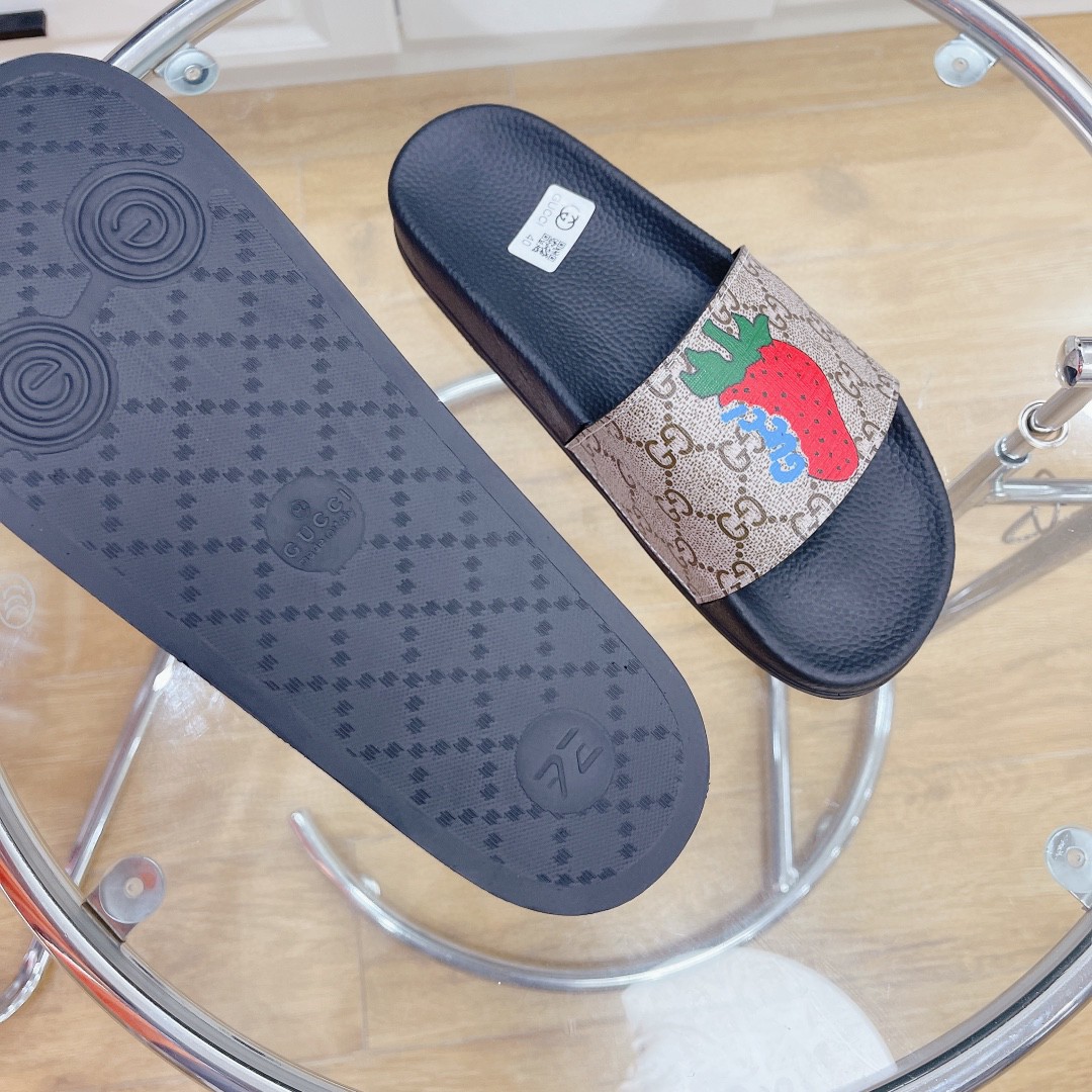 Gvc*1 Men’s GG Svp*me Slides With Gvc*1 Strawberry Black And Gray For Men 408508 G2200
