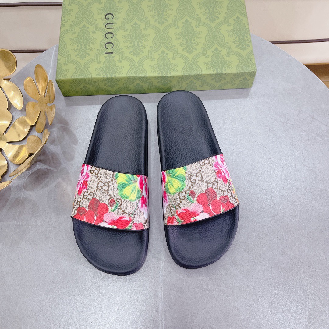 Gvc*1 Men’s Slides Bloom Print Red For Men 408508 G2200 8919