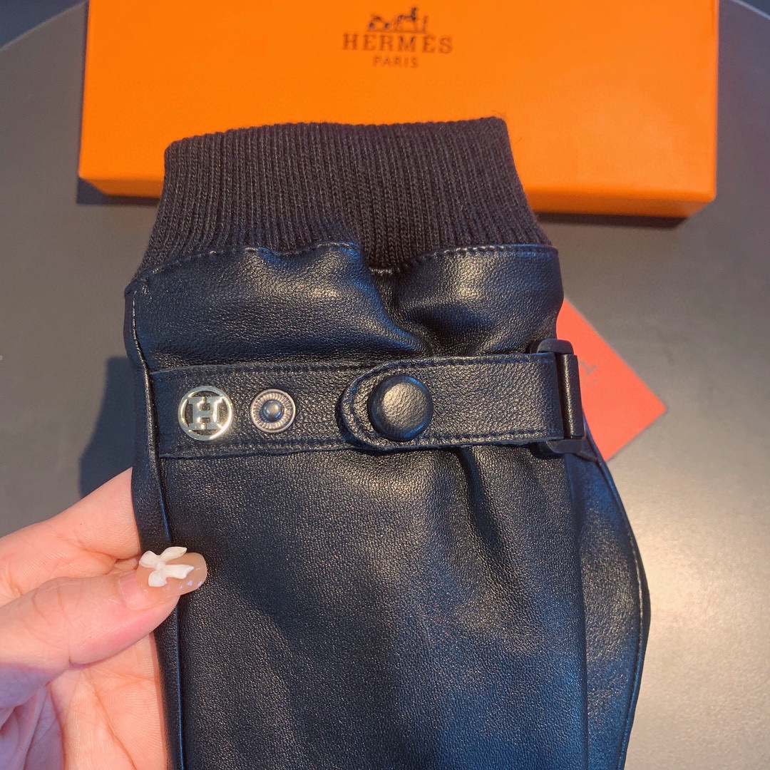 H**me5 Soya Gloves In Black